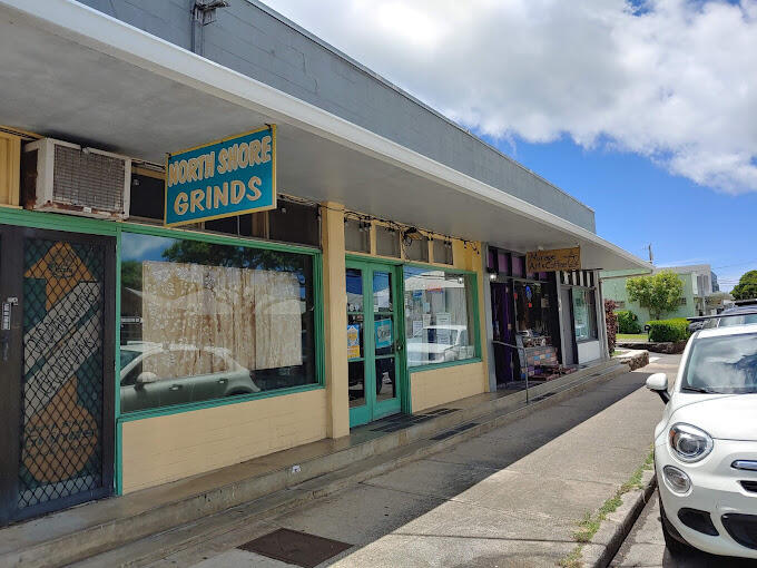 North Shore Grinds in Kaimuki